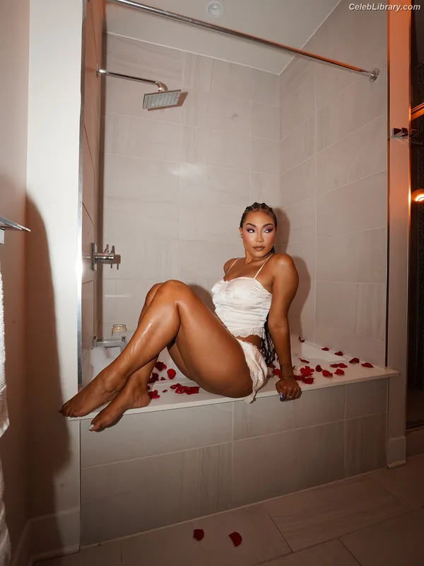 Parker McKenna Posey photo 5 of 797
