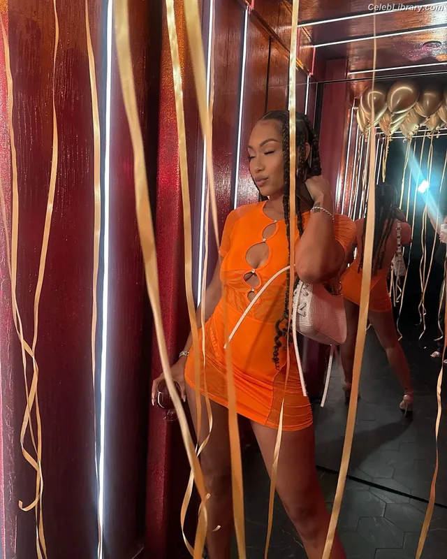 Parker McKenna Posey photo 19 of 797