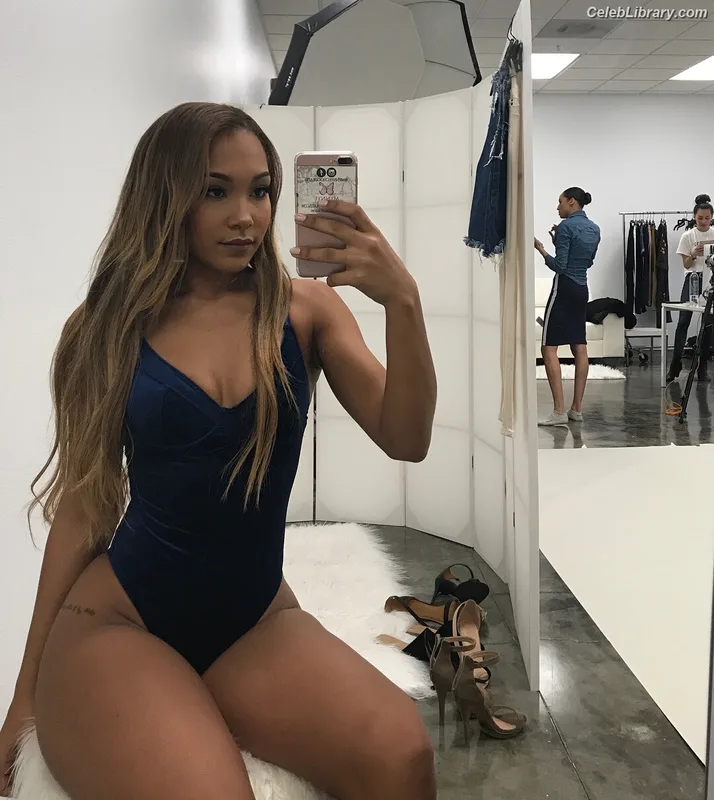 Parker McKenna Posey photo 7 of 797