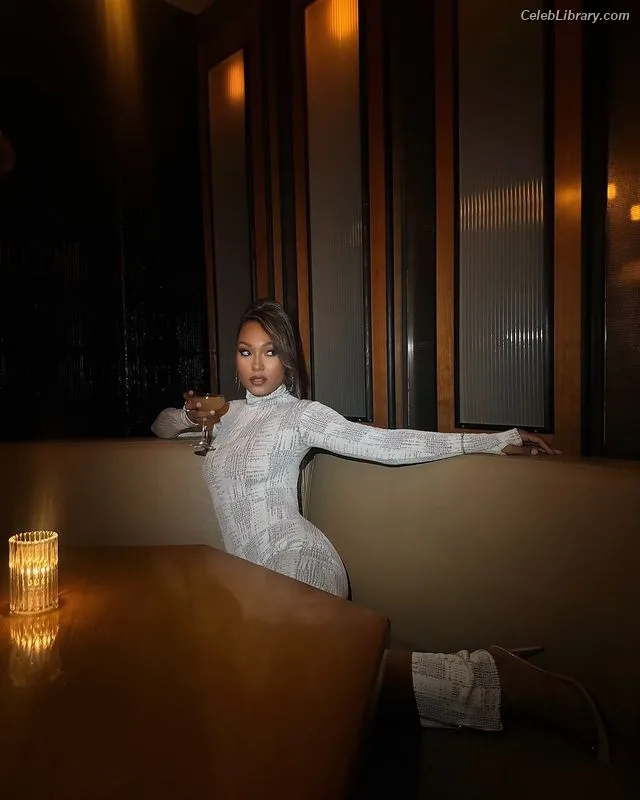 Parker McKenna Posey photo 17 of 797