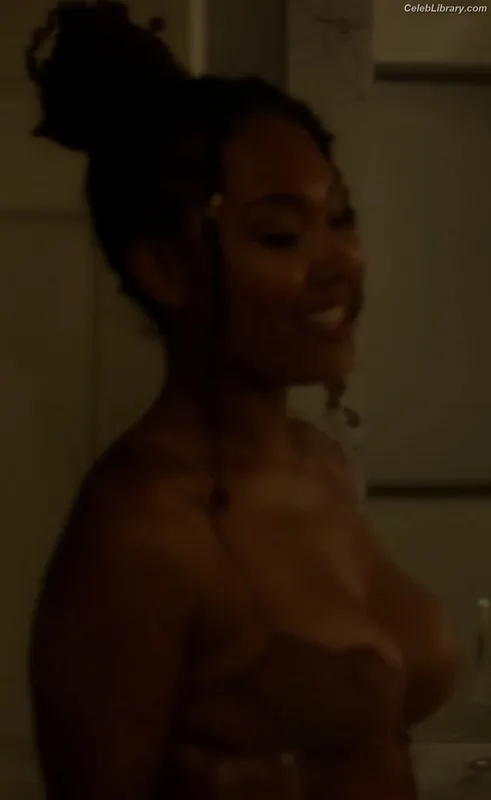 Parker McKenna Posey photo 20 of 797
