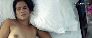 Patricia Velasquez photo 5 of 54