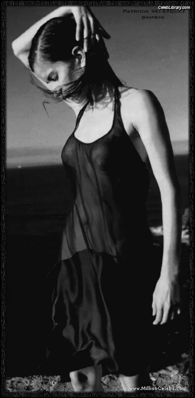 Patricia Velasquez photo 13 of 54