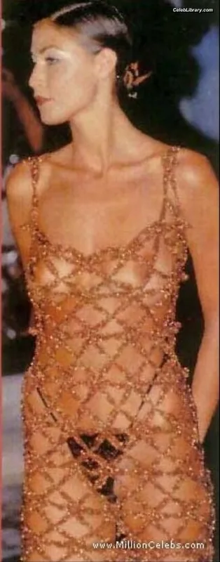 Patricia Velasquez photo 15 of 54