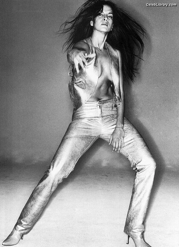 Patricia Velasquez photo 17 of 54