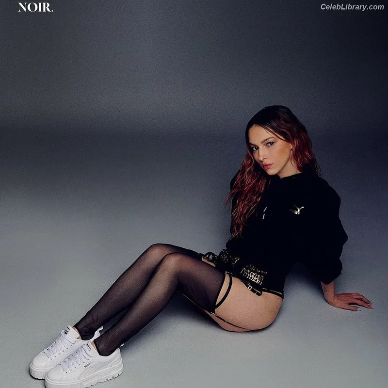 Paty Cantu photo 11 of 84