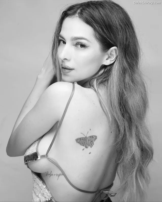 Paty Cantu photo 6 of 84