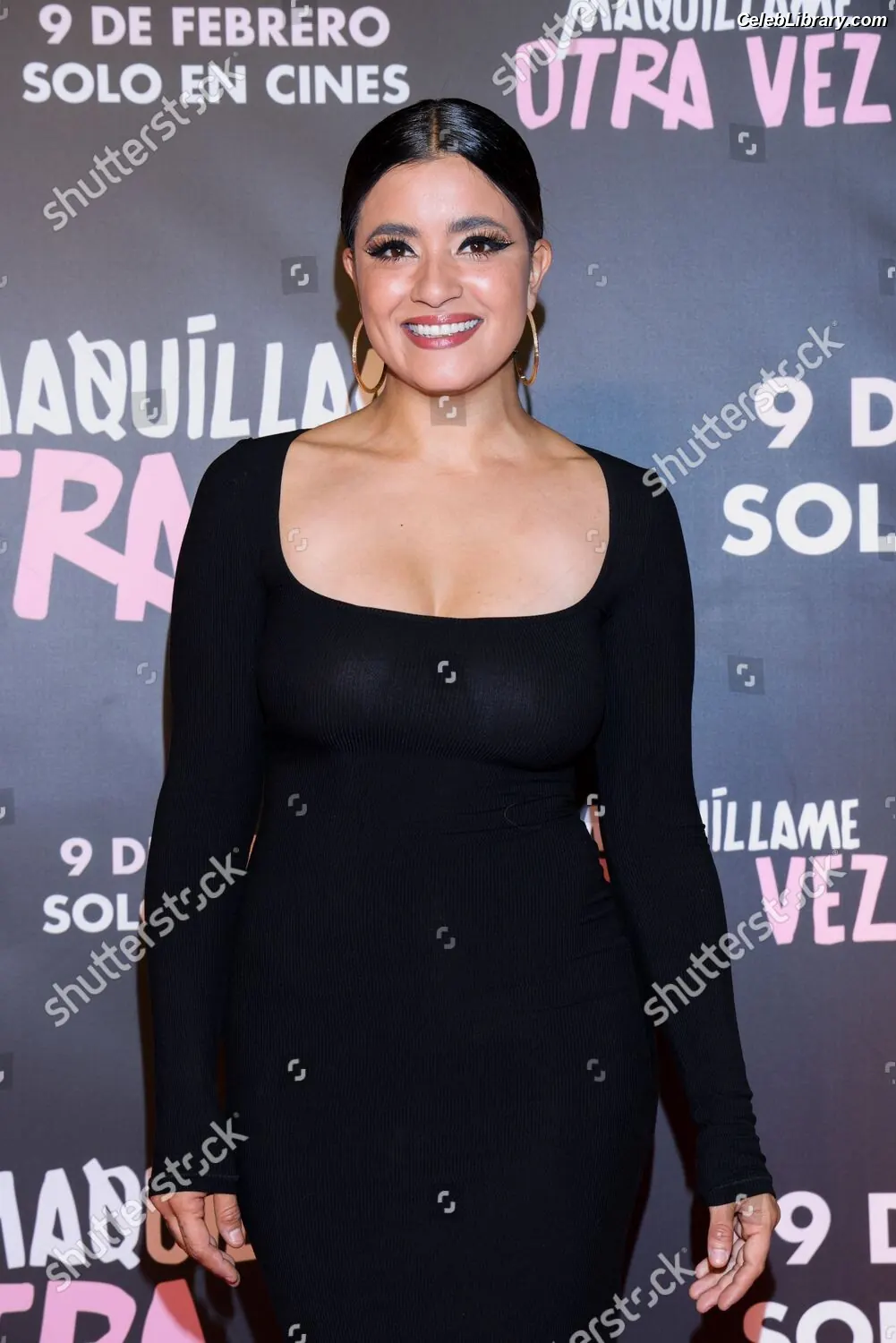Paulina Gaitan photo 7 of 29