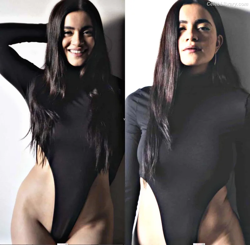 Paulina Gaitan photo 1 of 30