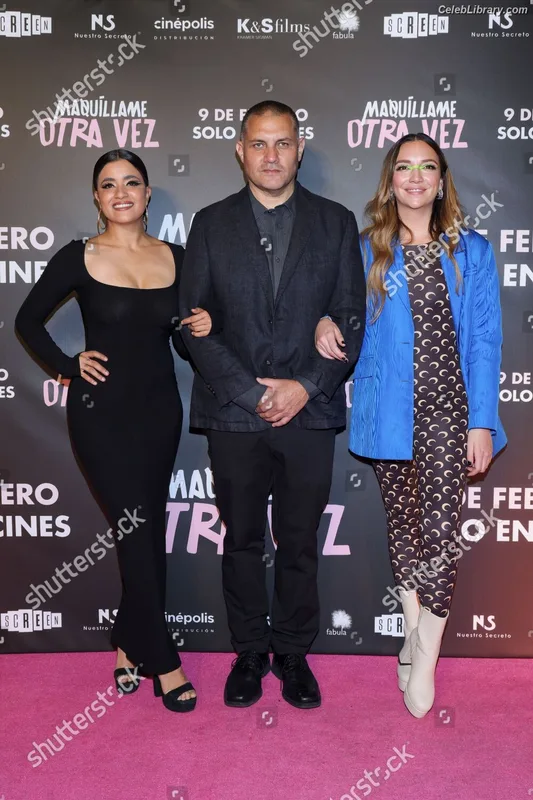 Paulina Gaitan photo 17 of 30