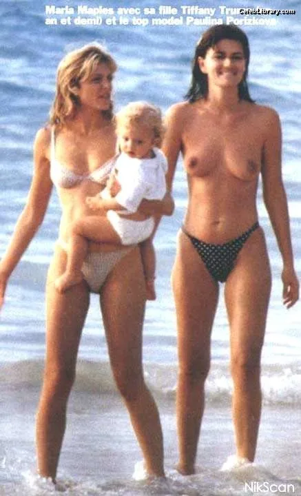 Paulina Porizkova photo 20 of 52