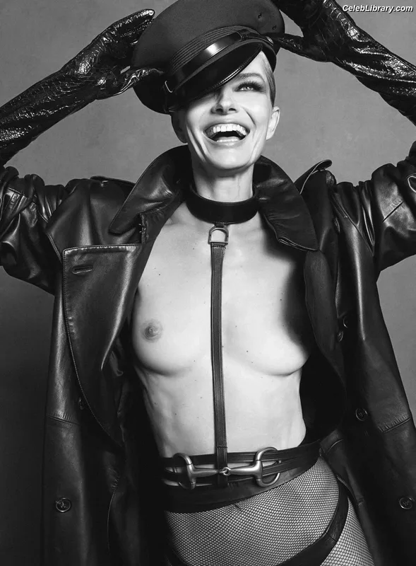 Paulina Porizkova photo 13 of 52