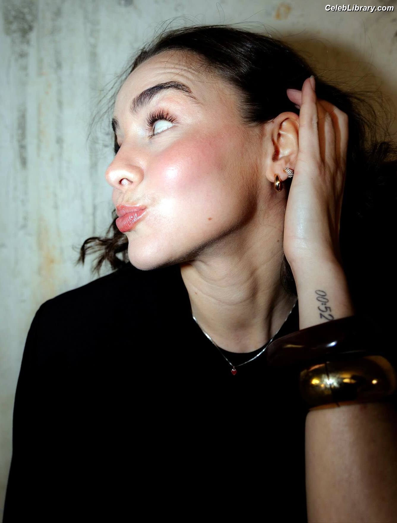 Pauline Astier photo 8 of 45
