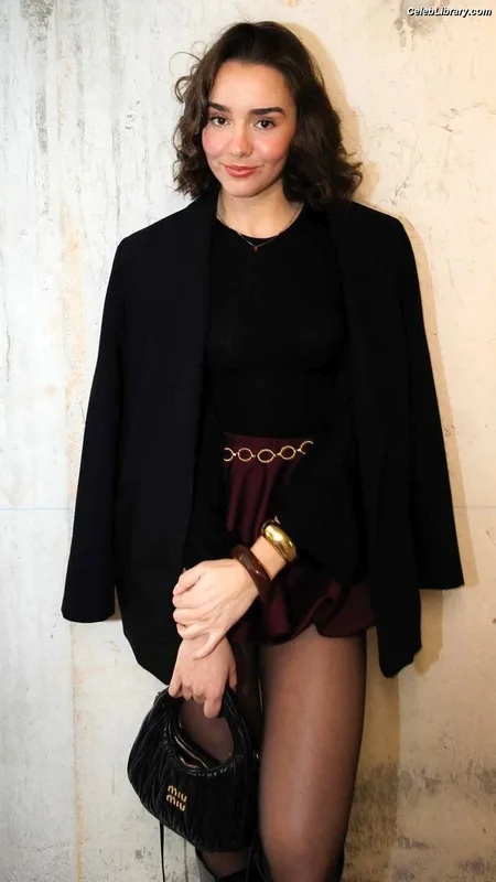 Pauline Astier photo 22 of 45