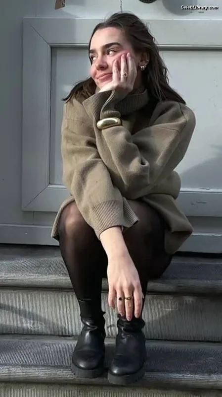 Pauline Astier photo 23 of 45