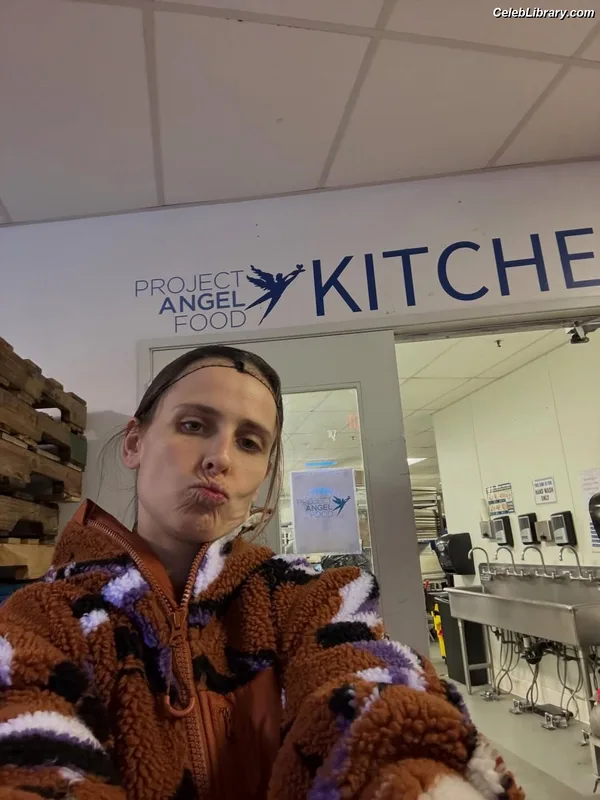 Pauline Chalamet photo 2 of 80