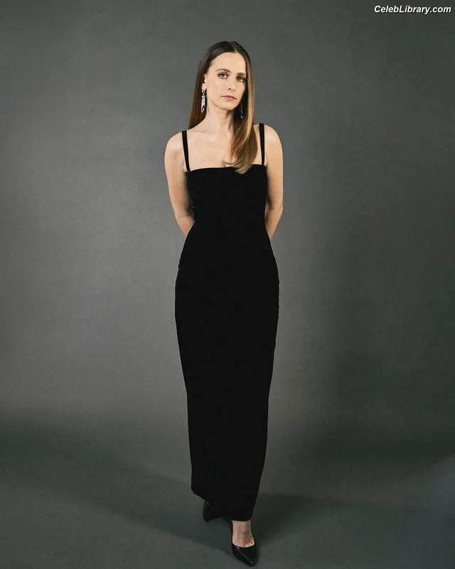 Pauline Chalamet photo 8 of 80
