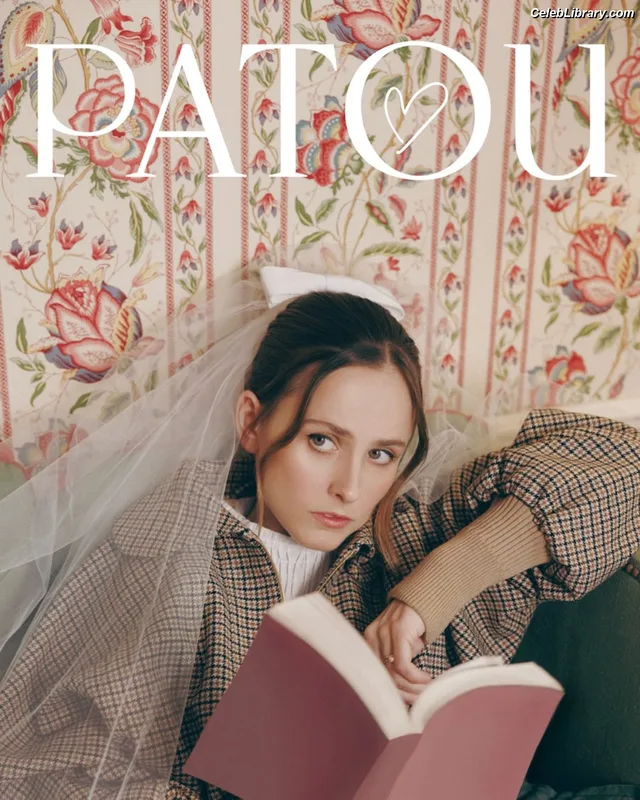 Pauline Chalamet photo 11 of 80