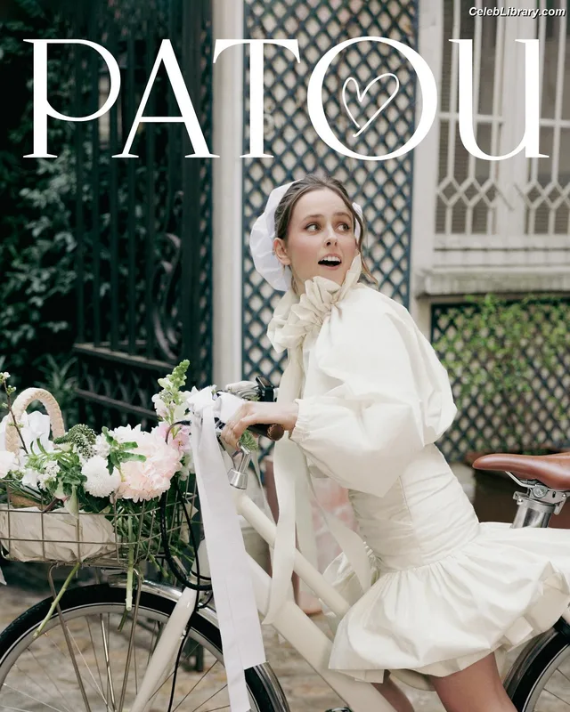 Pauline Chalamet photo 13 of 80