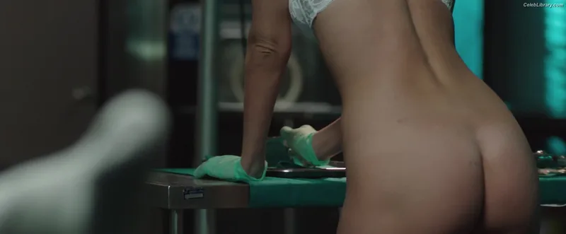 Paz de la Huerta photo 24 of 77