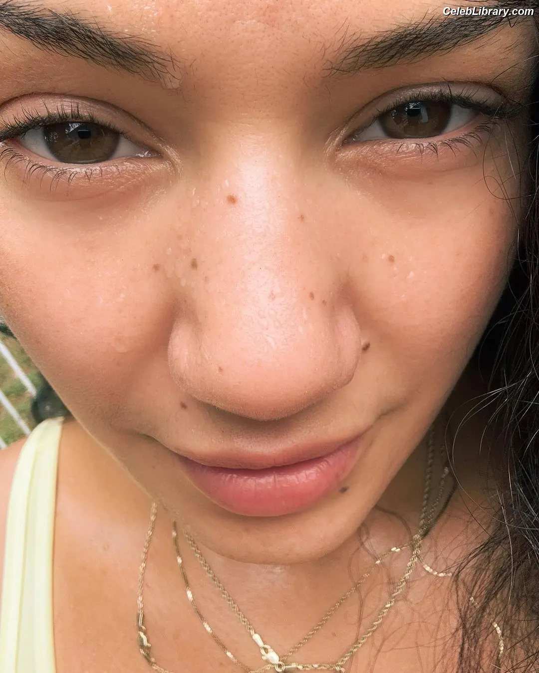 Pearl Gonzalez photo 20 of 360