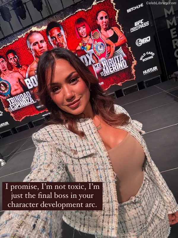 Pearl Gonzalez photo 10 of 359