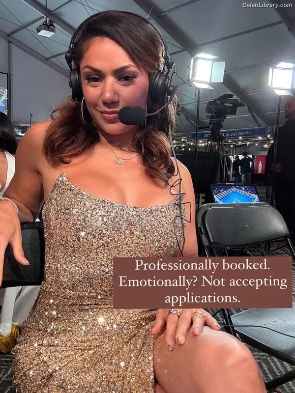 Pearl Gonzalez photo 16 of 359