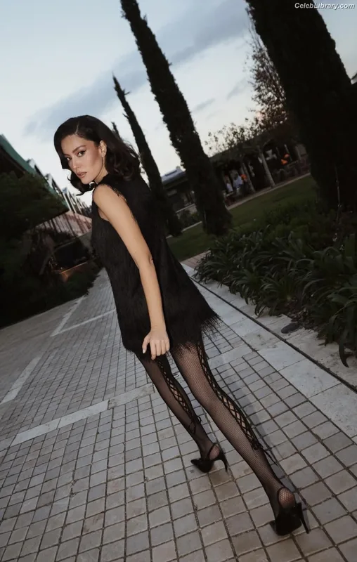 Pelin Akil photo 11 of 156