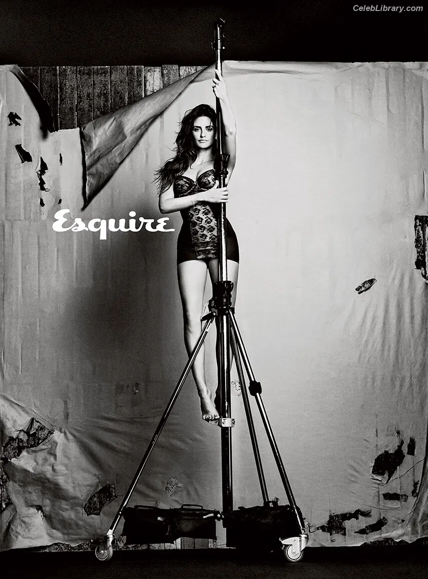 Penelope Cruz photo 19 of 338