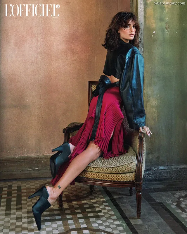 Penelope Cruz photo 7 of 337