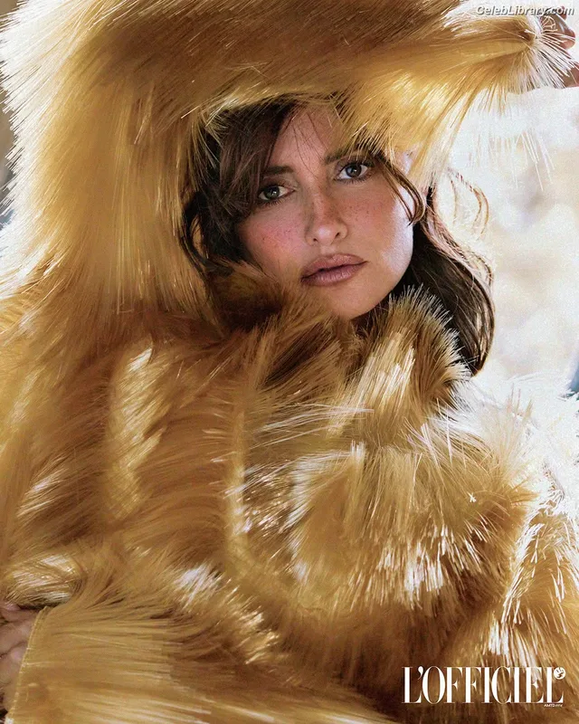 Penelope Cruz photo 8 of 337