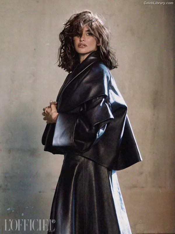 Penelope Cruz photo 10 of 337