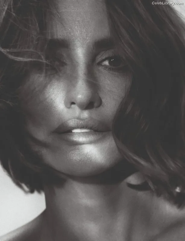 Penelope Cruz photo 19 of 337