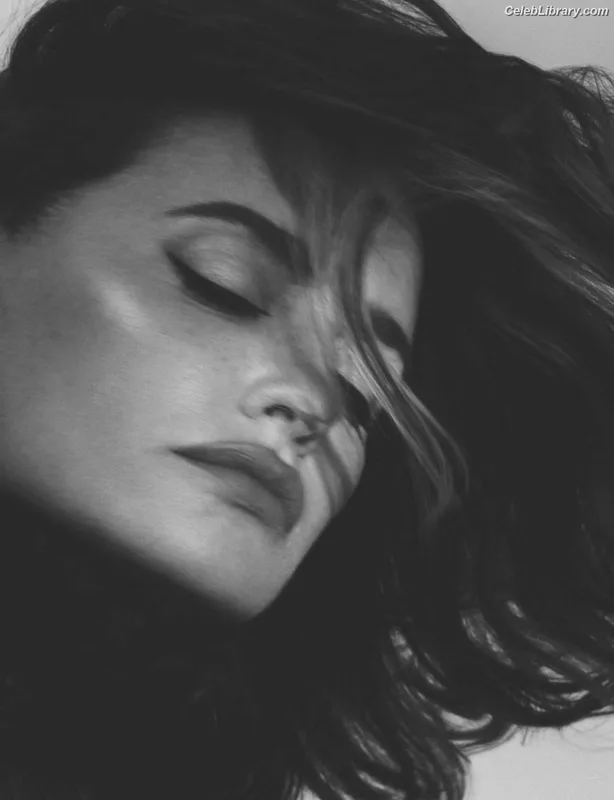 Penelope Cruz photo 21 of 337
