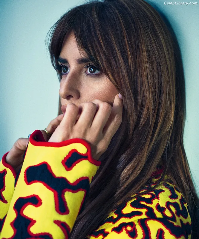 Penelope Cruz photo 16 of 337