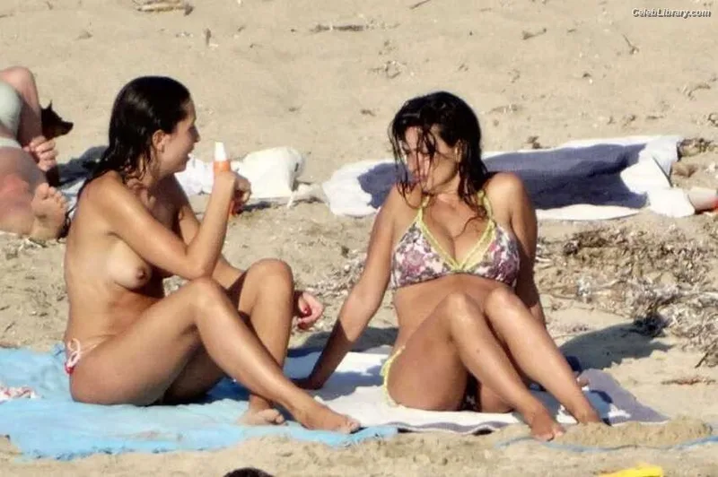 Penelope Cruz photo 12 of 337