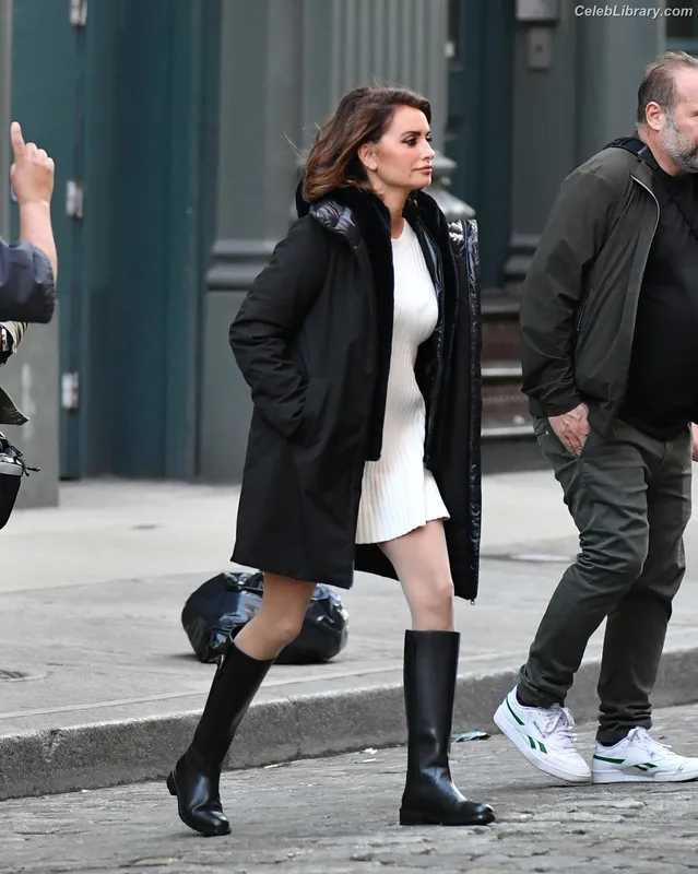 Penelope Cruz photo 24 of 337