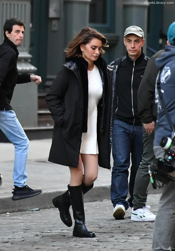 Penelope Cruz photo 4 of 337