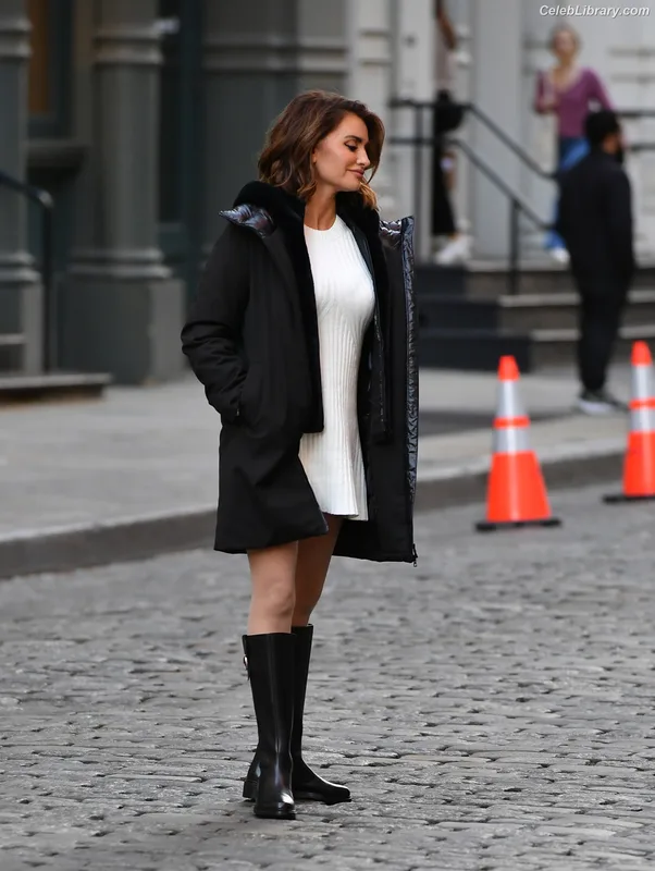 Penelope Cruz photo 5 of 337