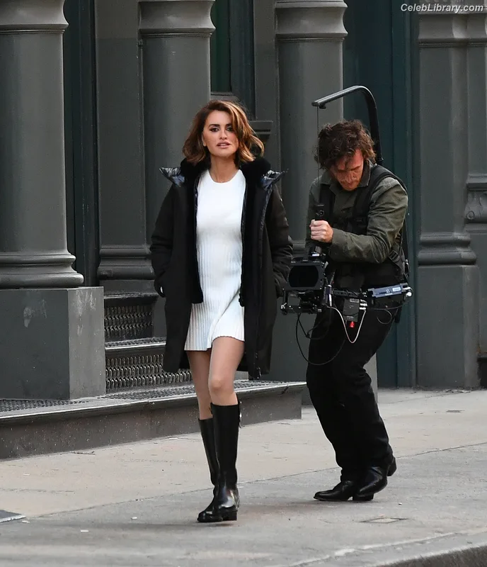 Penelope Cruz photo 23 of 337