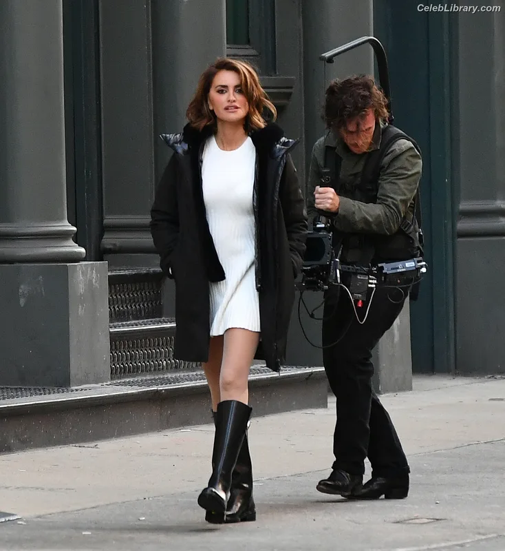 Penelope Cruz photo 24 of 337