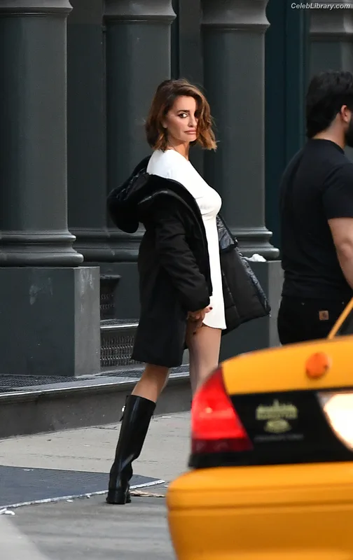 Penelope Cruz photo 10 of 337