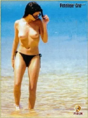 Penelope Cruz photo 16 of 337
