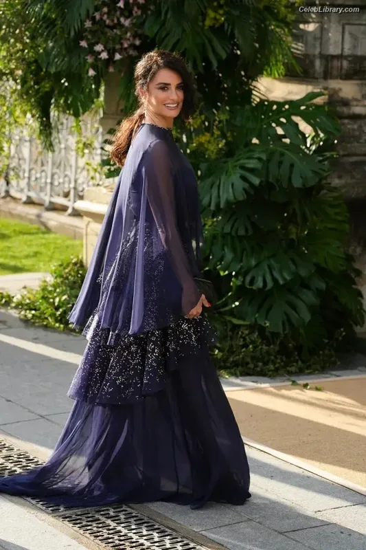 Penelope Cruz photo 19 of 337