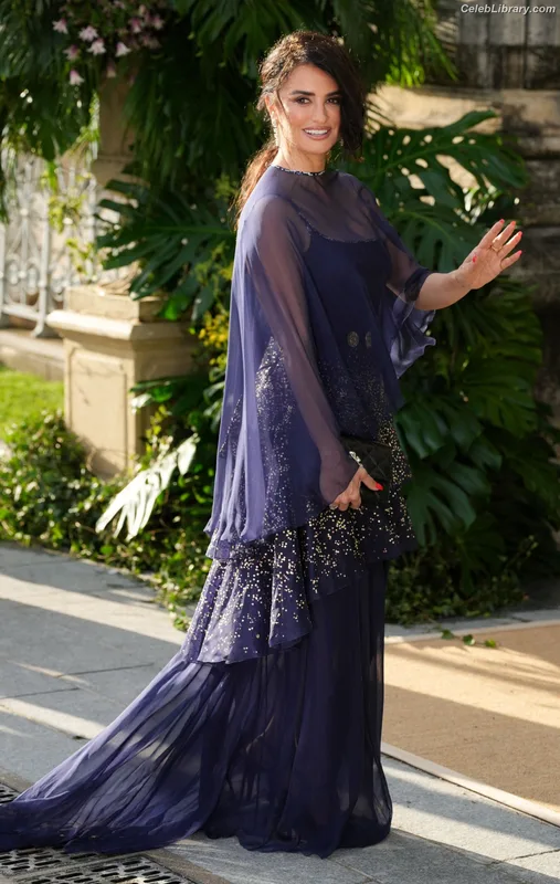 Penelope Cruz photo 22 of 337