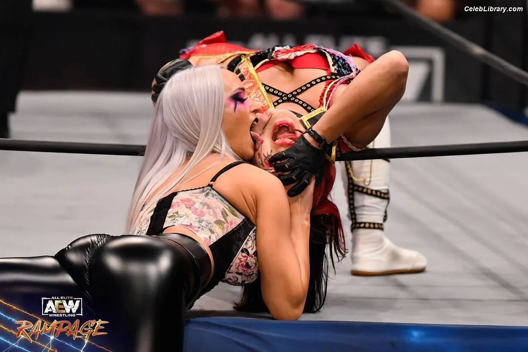 Penelope Ford photo 11 of 214