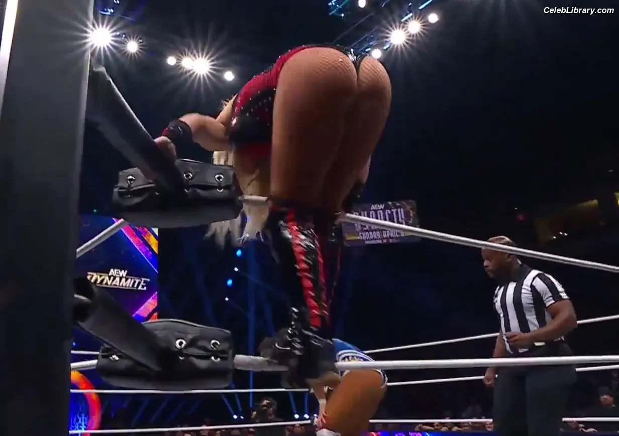 Penelope Ford photo 20 of 214