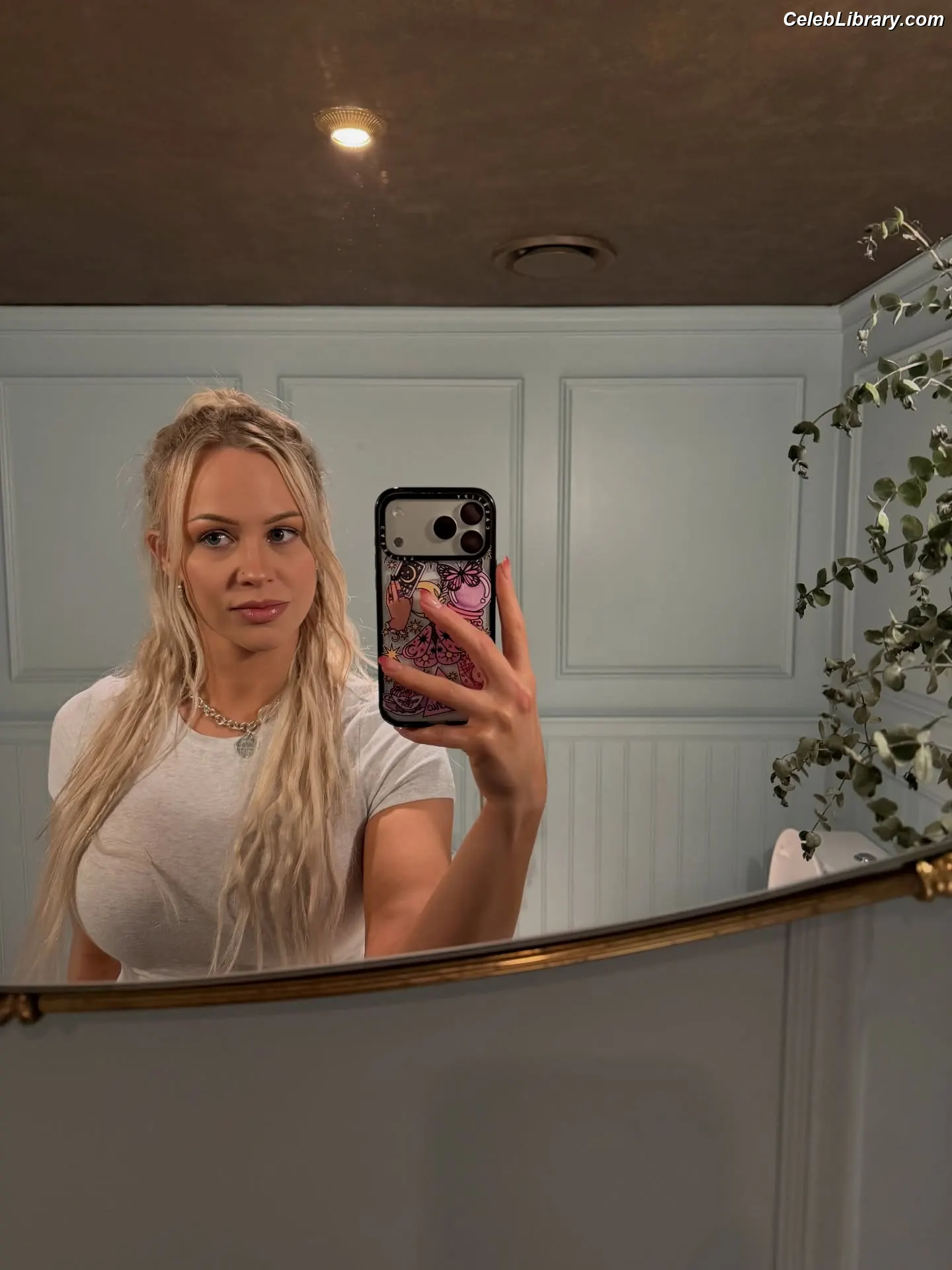 Penelope Ford photo 18 of 214