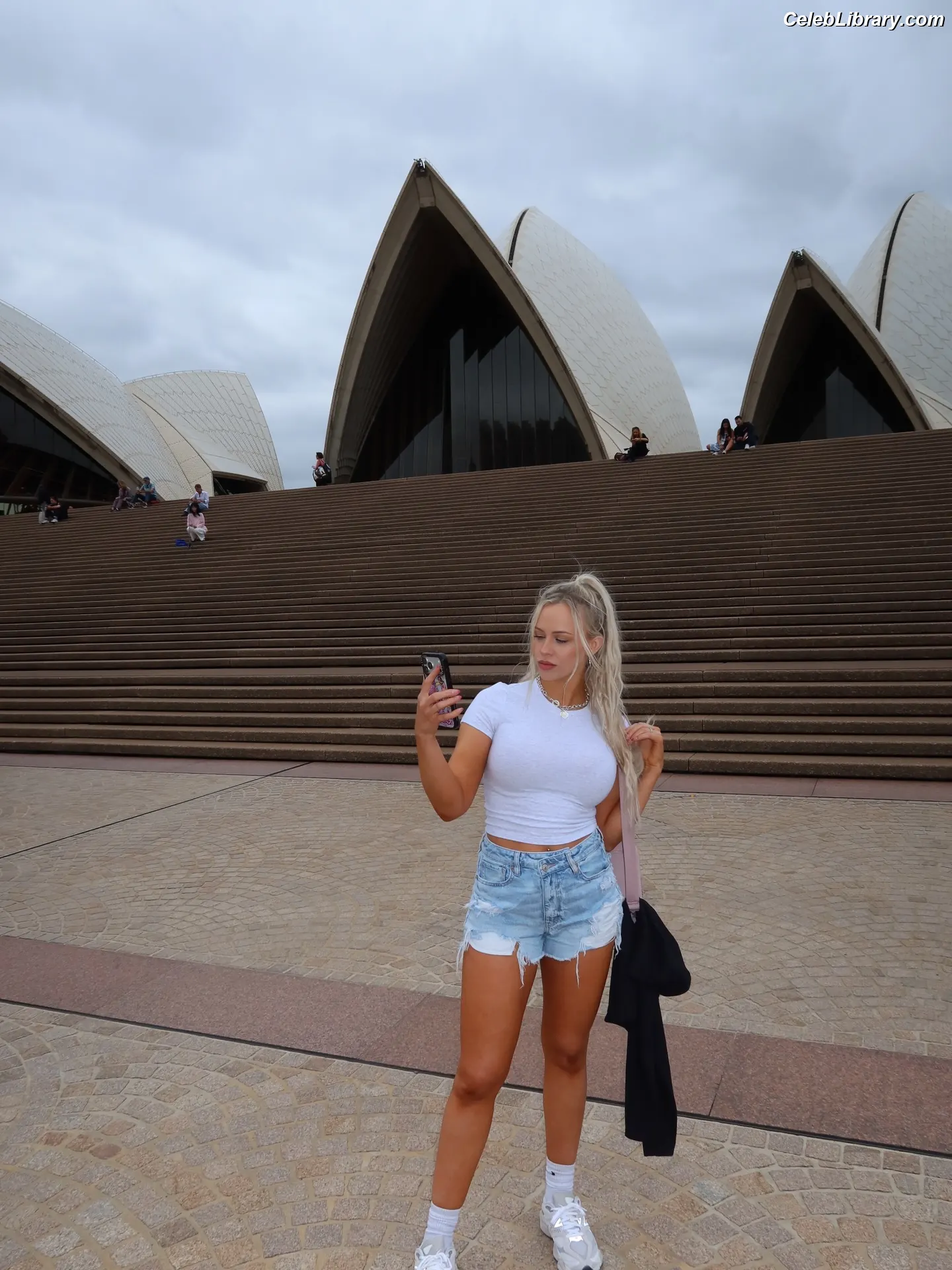 Penelope Ford photo 20 of 214