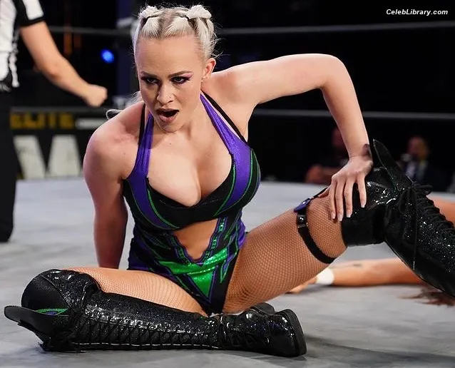 Penelope Ford photo 6 of 214